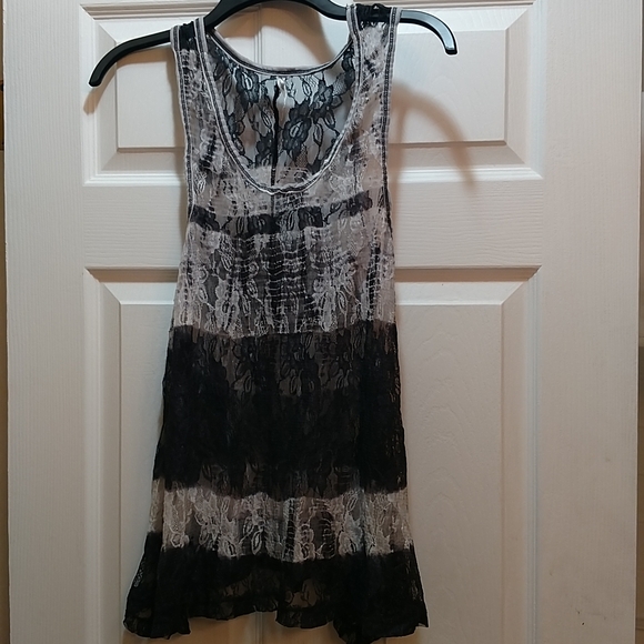 Lace top - Picture 4 of 4